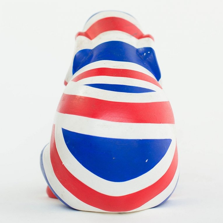 Union Jack, Sitting - Image 4