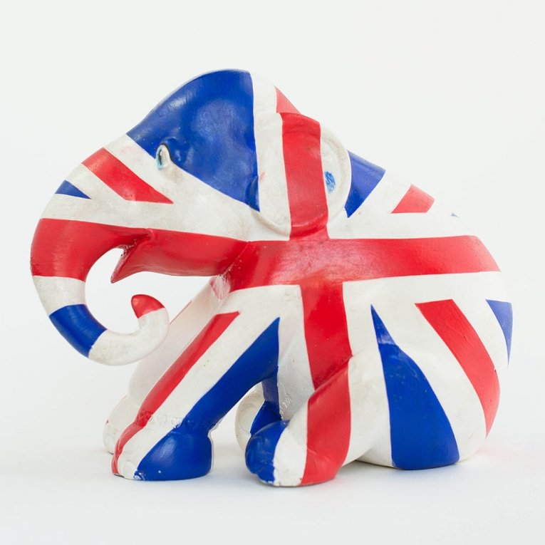 Union Jack, Sitting - Image 2