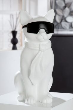 Sitting White Cat Figurine "Hero Cat"