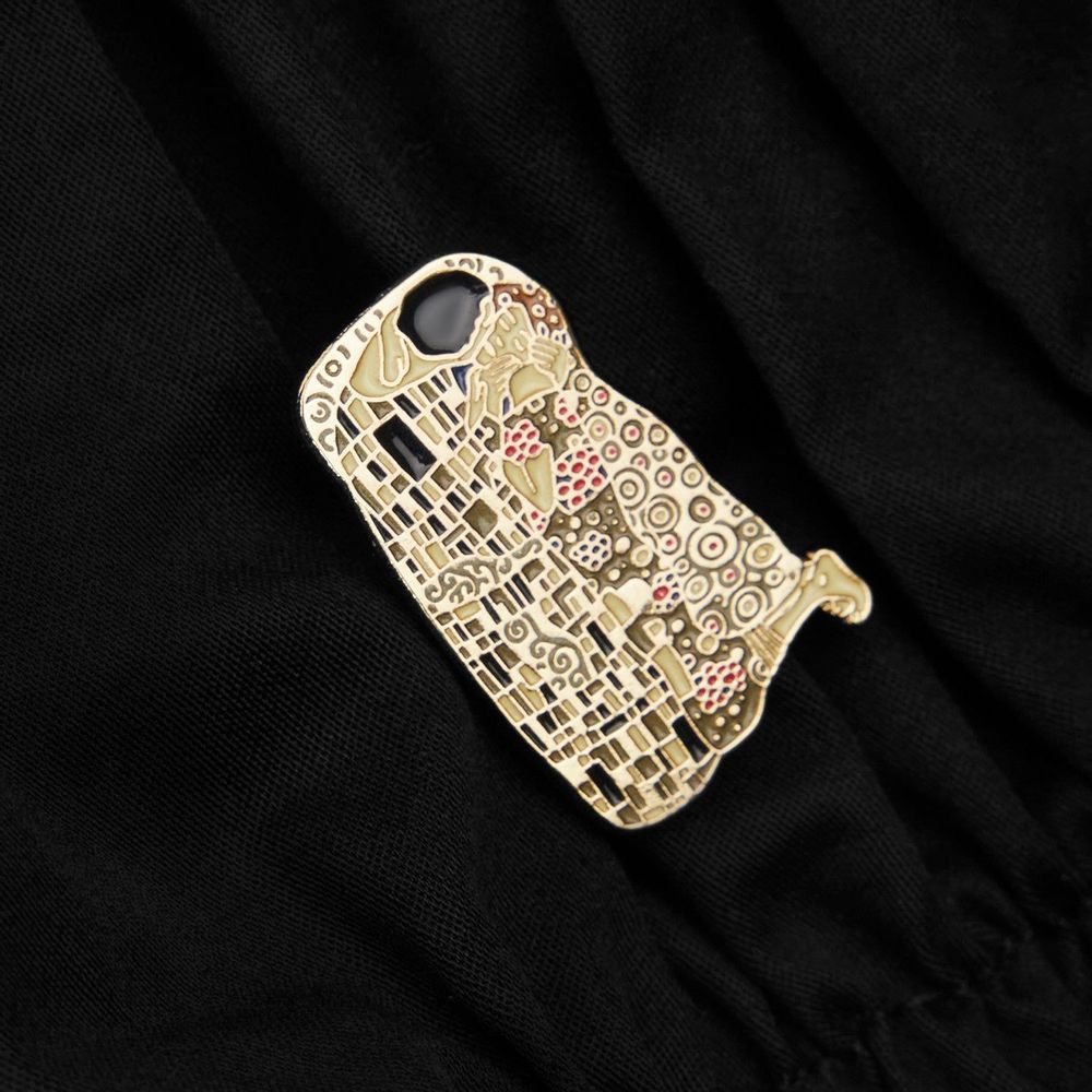 Klimt - The Kiss Pin - Image 3