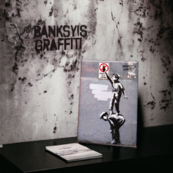 Banksy koelkastmagneet 78 x 53 mm – Graffiti Is A Crime
